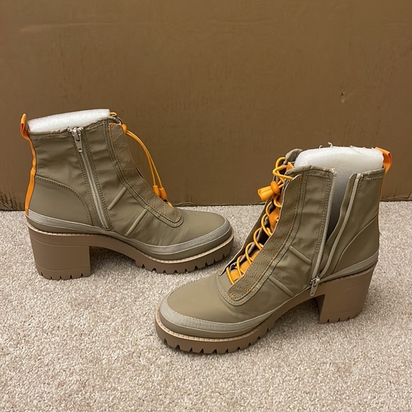 Steve Madden Boots - Picture 4 of 8